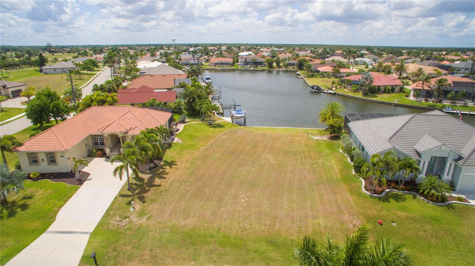 PUNTA GORDA ISLES SEC 15 - Land
