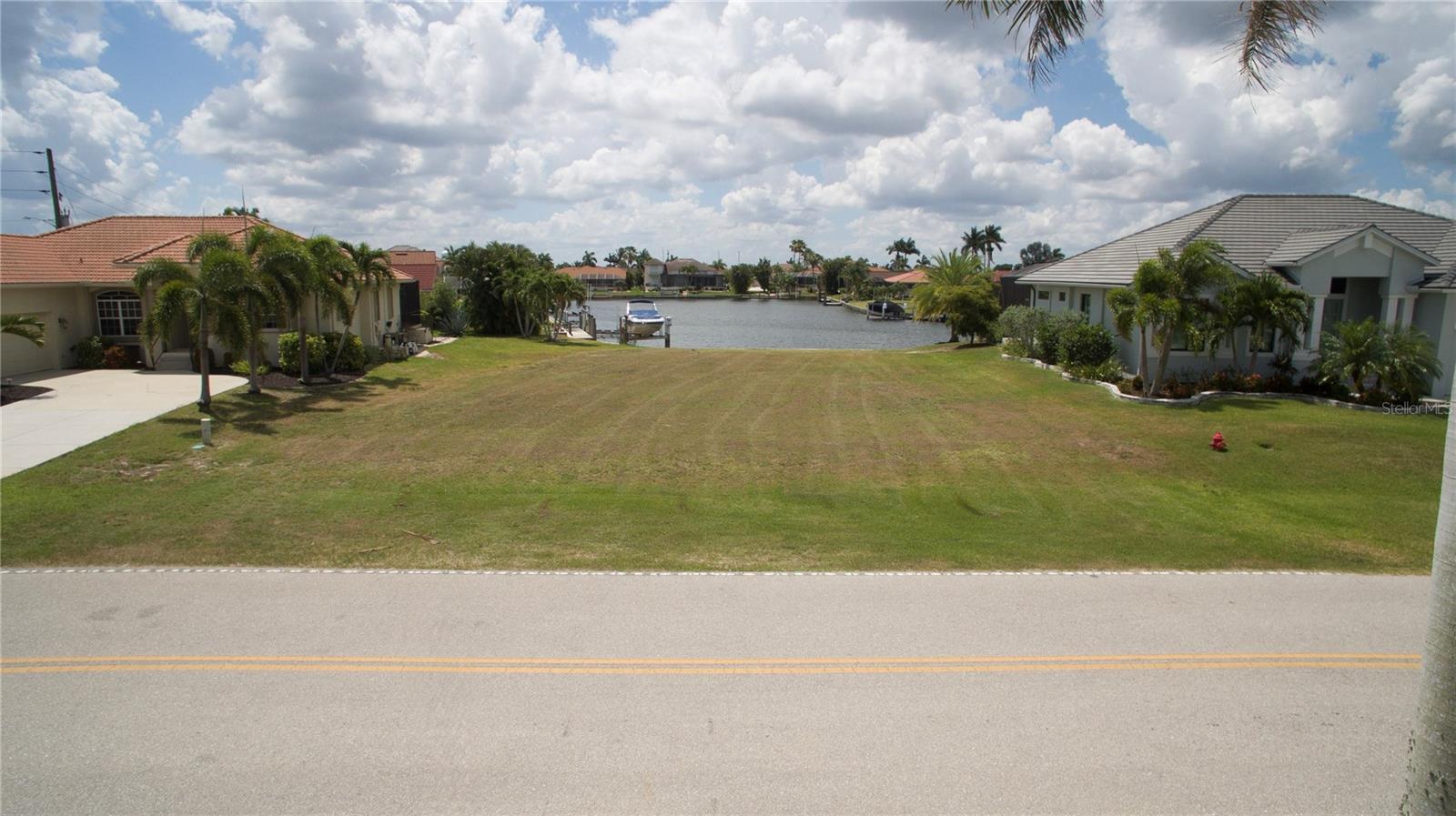 PUNTA GORDA ISLES SEC 15 - Land