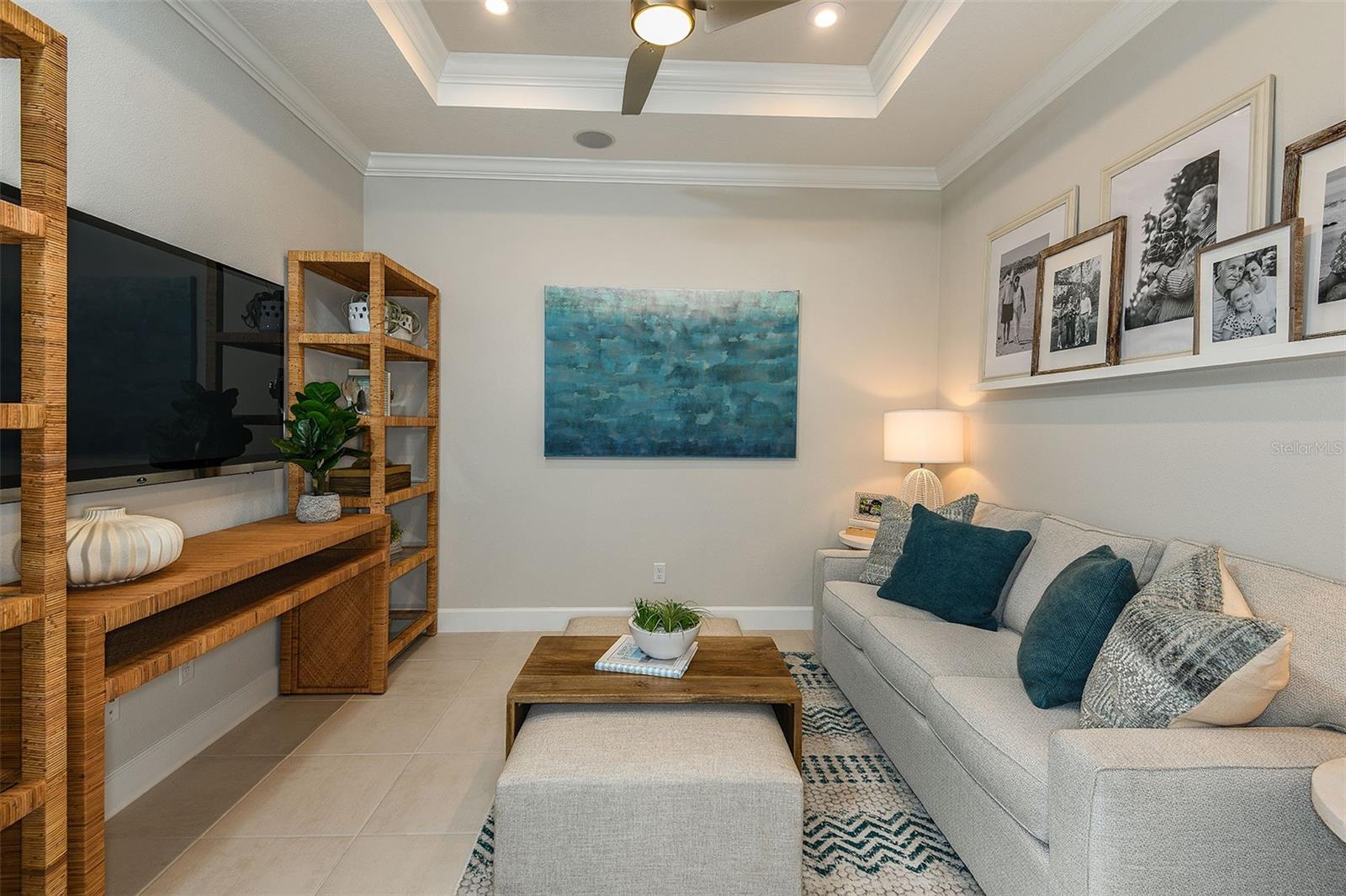 6107 MESA GLEN