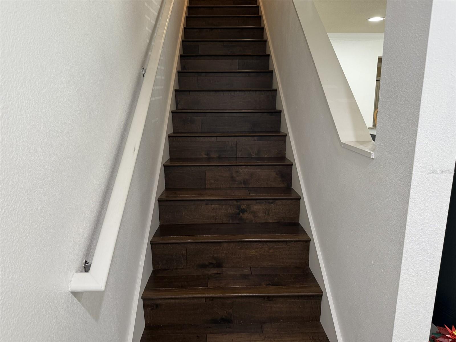 HAILEY FOREST CONDO - Residential Lease