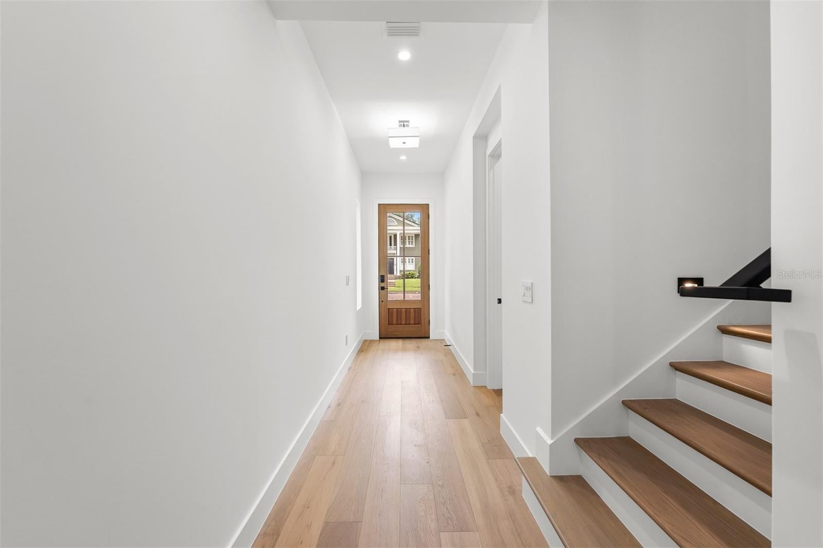 10 W HARVARD STREET