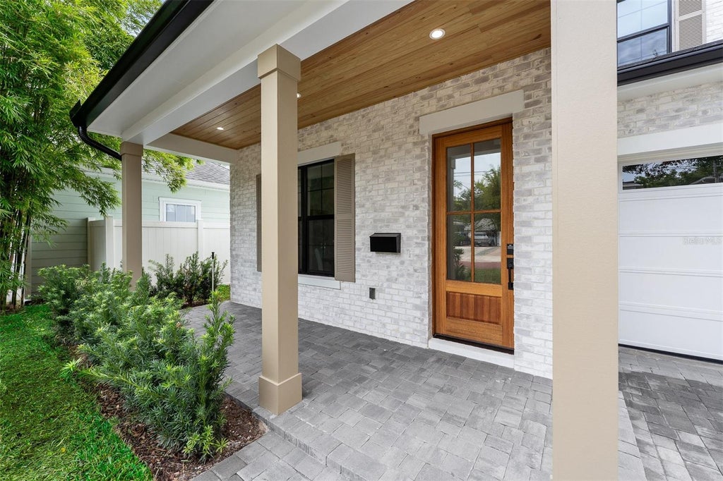 Photo of 10 W Harvard Street, Orlando, FL 32804 (MLS # O6439472)