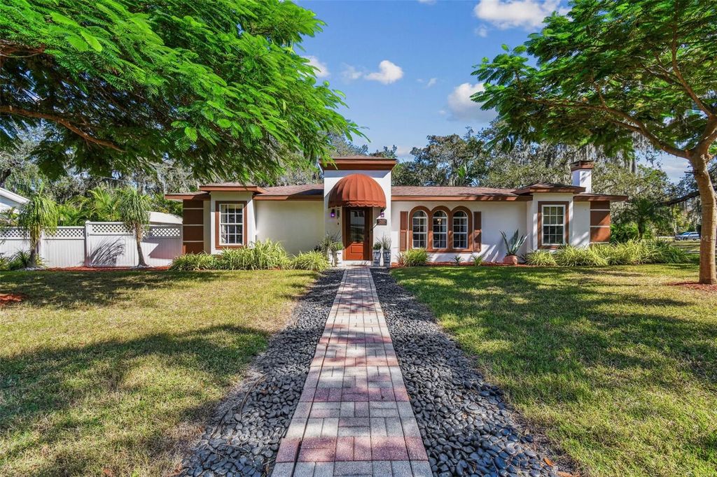 Photo of 207 Willowick Avenue, Temple Terrace, FL 33617 (MLS # TB8439408)