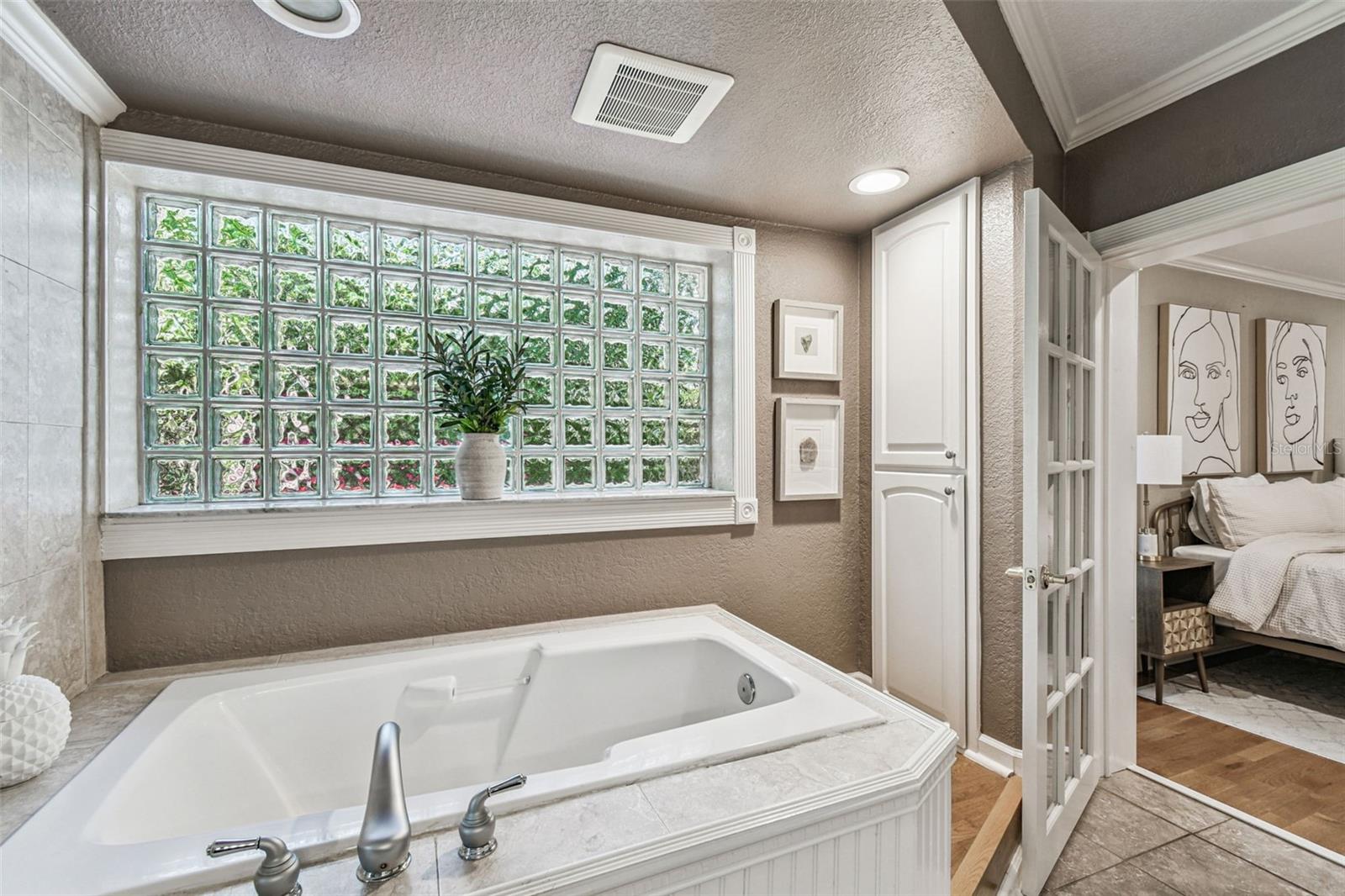 TEMPLE TERRACE ESTATES - Residential