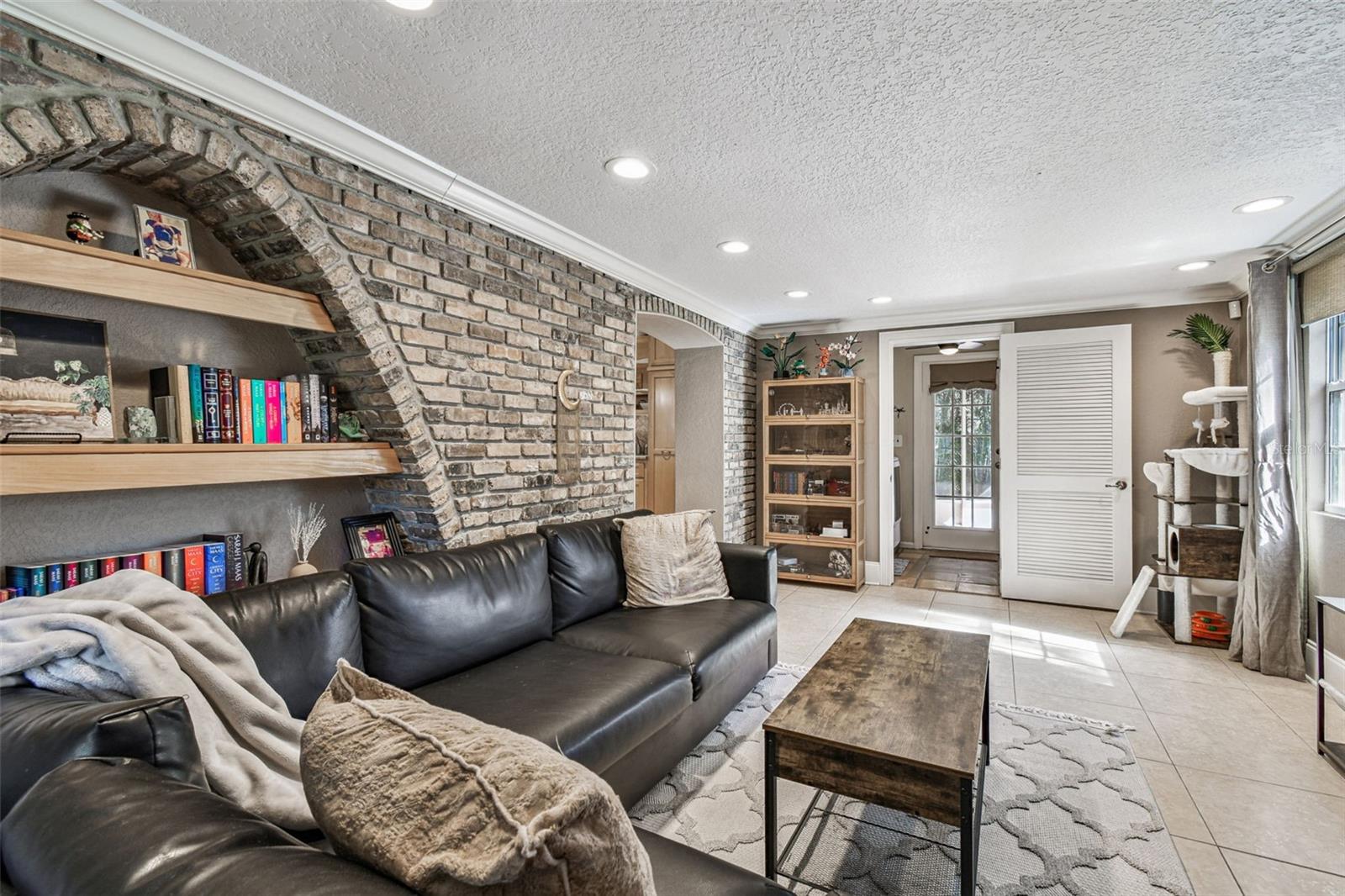 TEMPLE TERRACE ESTATES - Residential