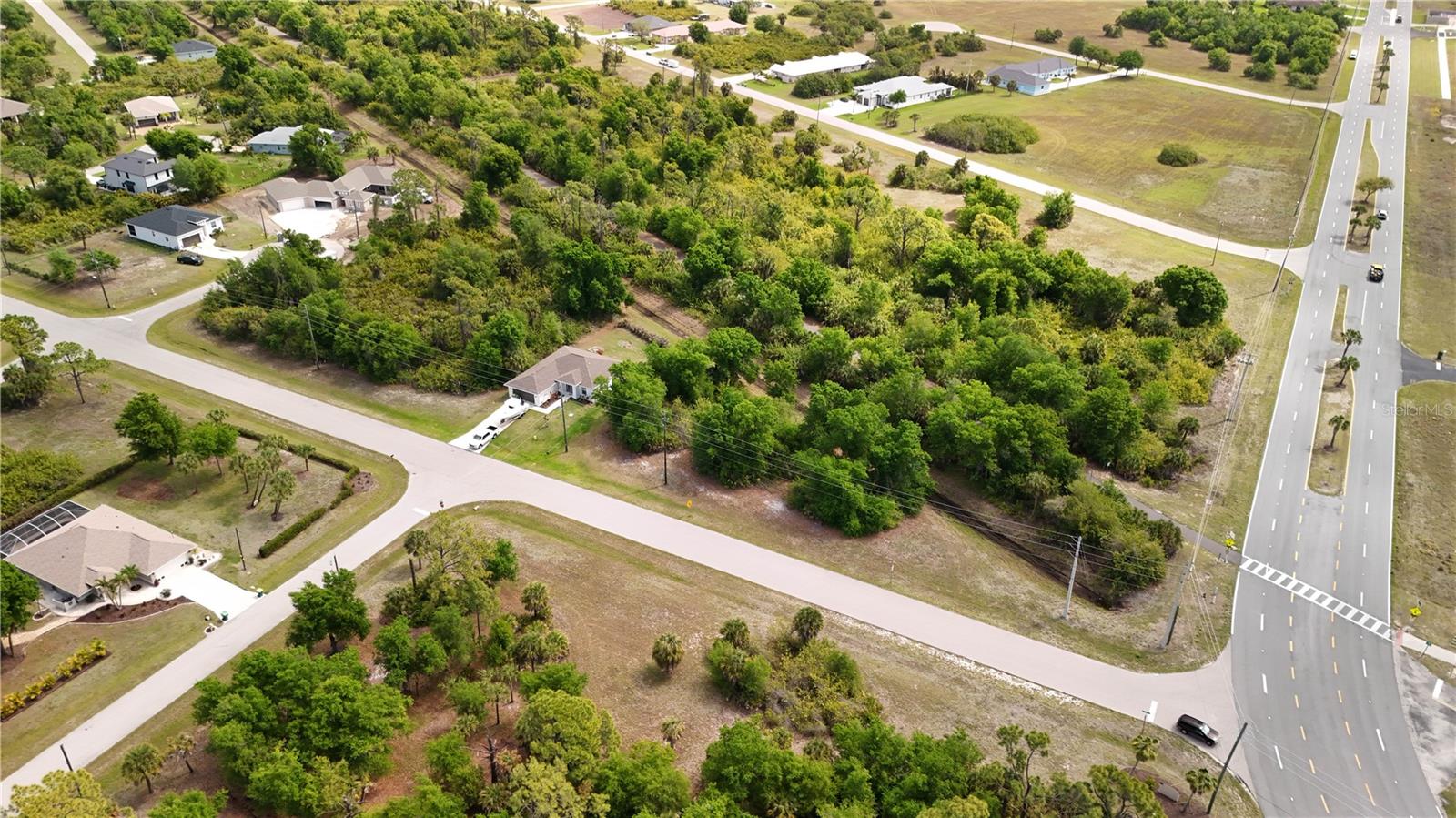 ROTONDA LAKES - Land