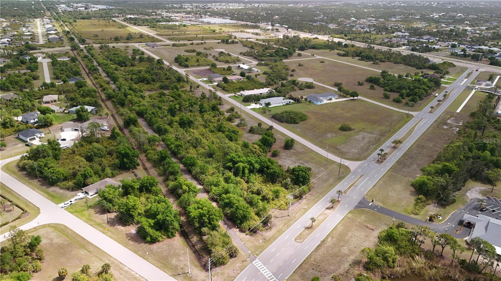 ROTONDA LAKES - Land