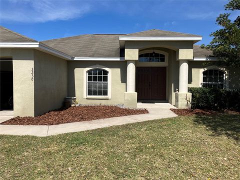 A home in LAKELAND