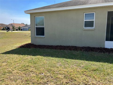 A home in LAKELAND