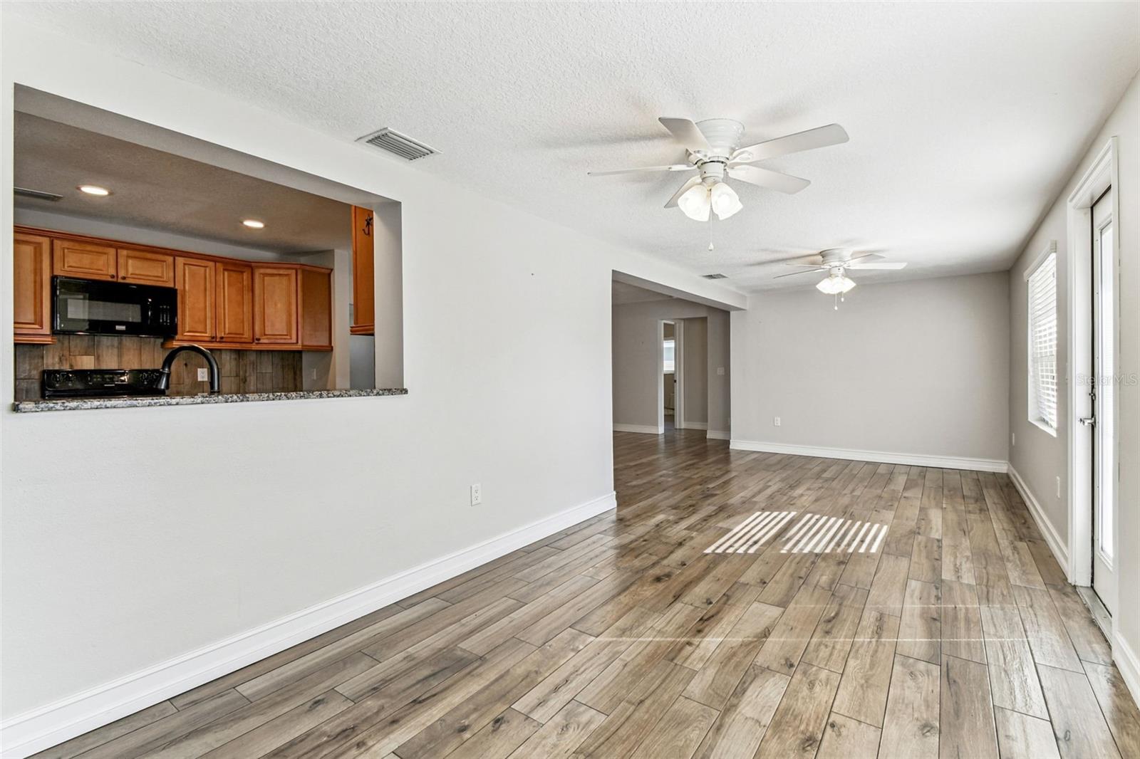 WOODLAND HILLS 1ST ADD - Residential Lease