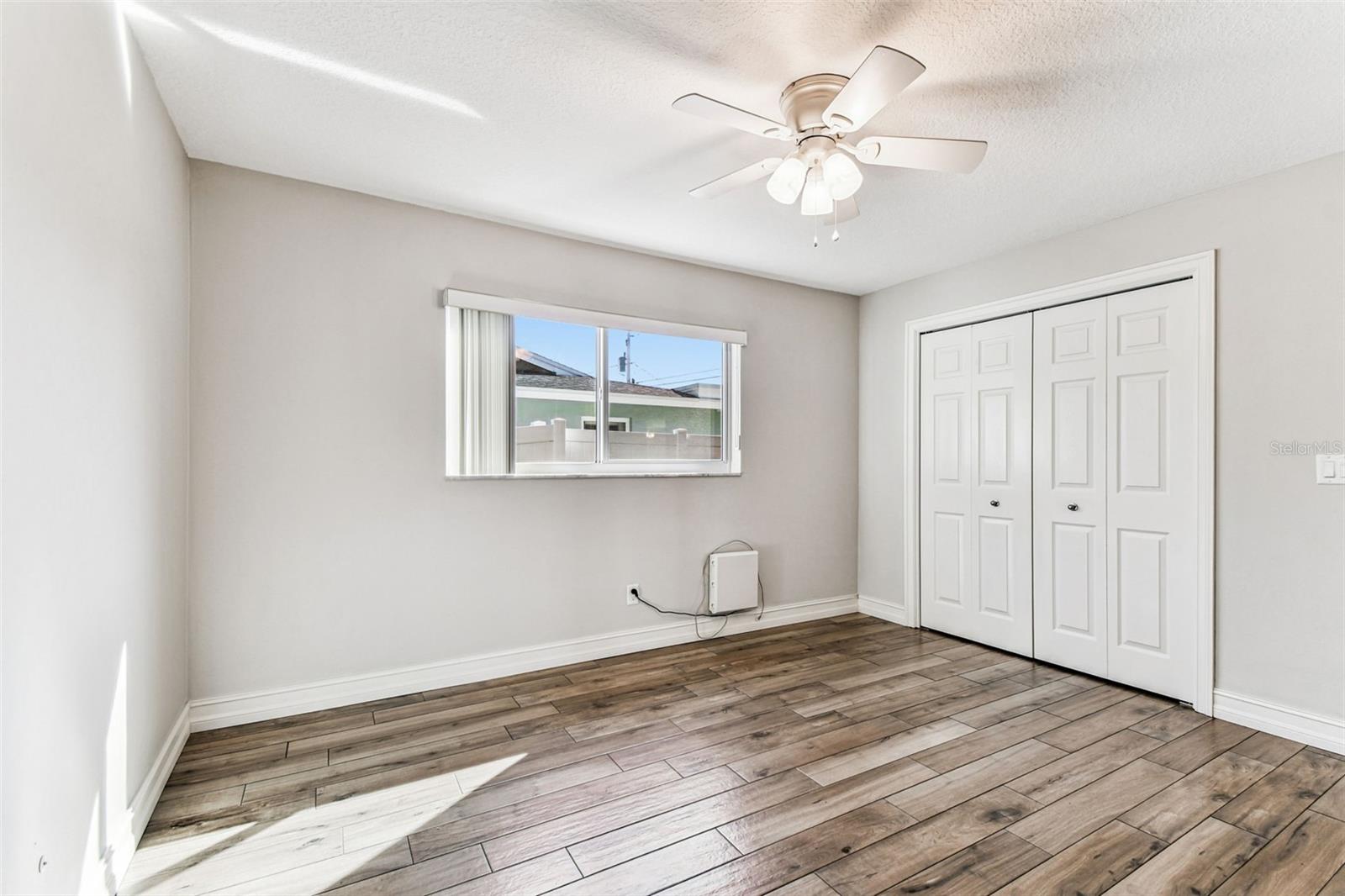 WOODLAND HILLS 1ST ADD - Residential Lease