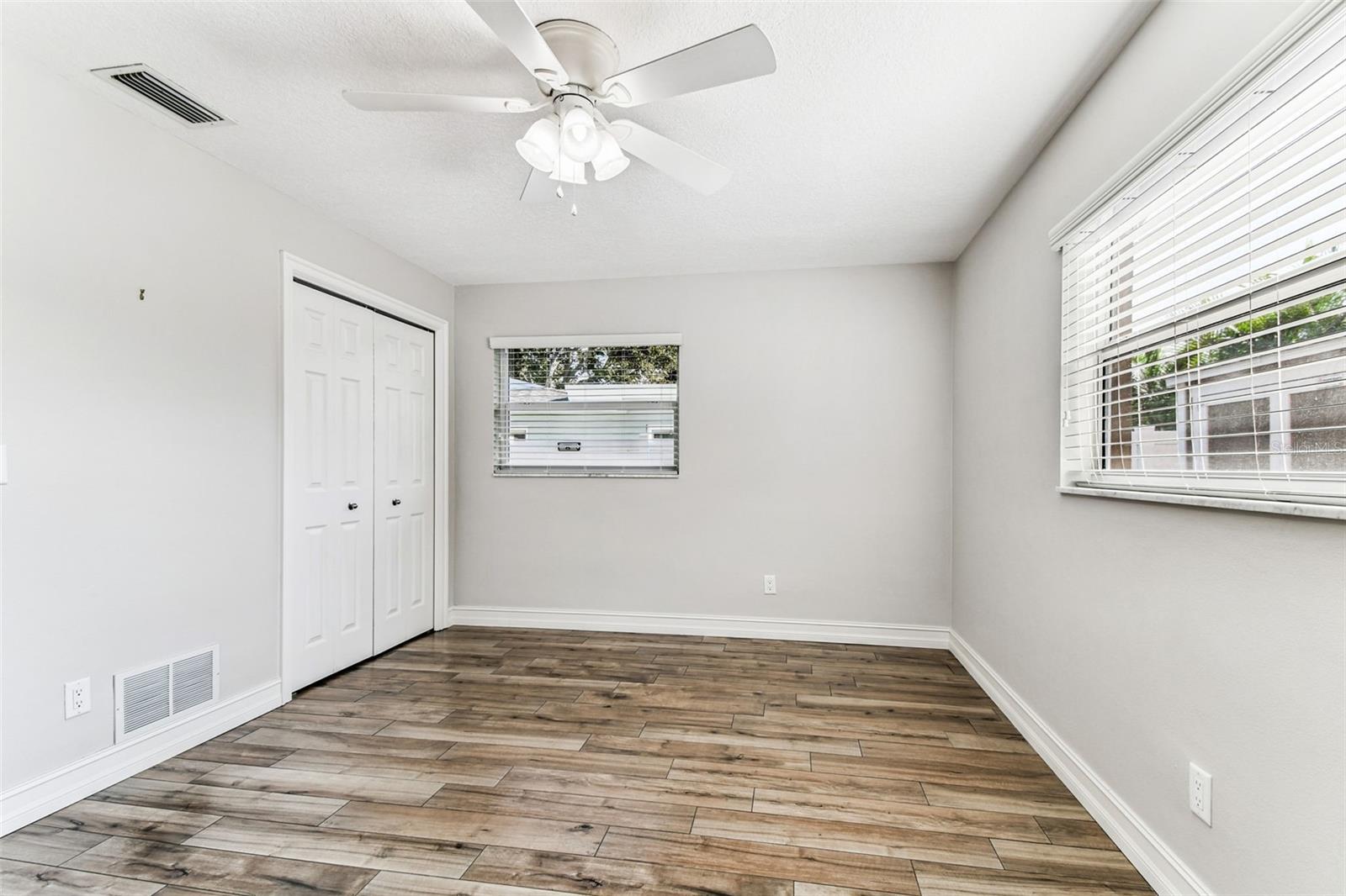 WOODLAND HILLS 1ST ADD - Residential Lease