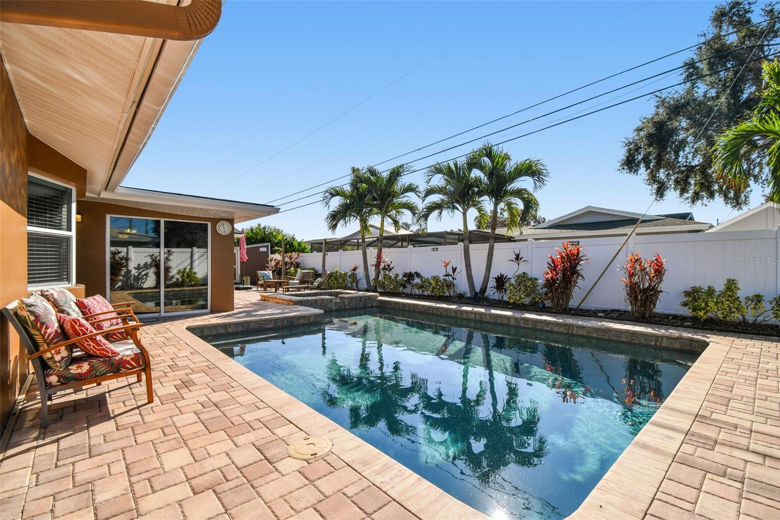 WOODLAND HILLS 1ST ADD - Residential Lease