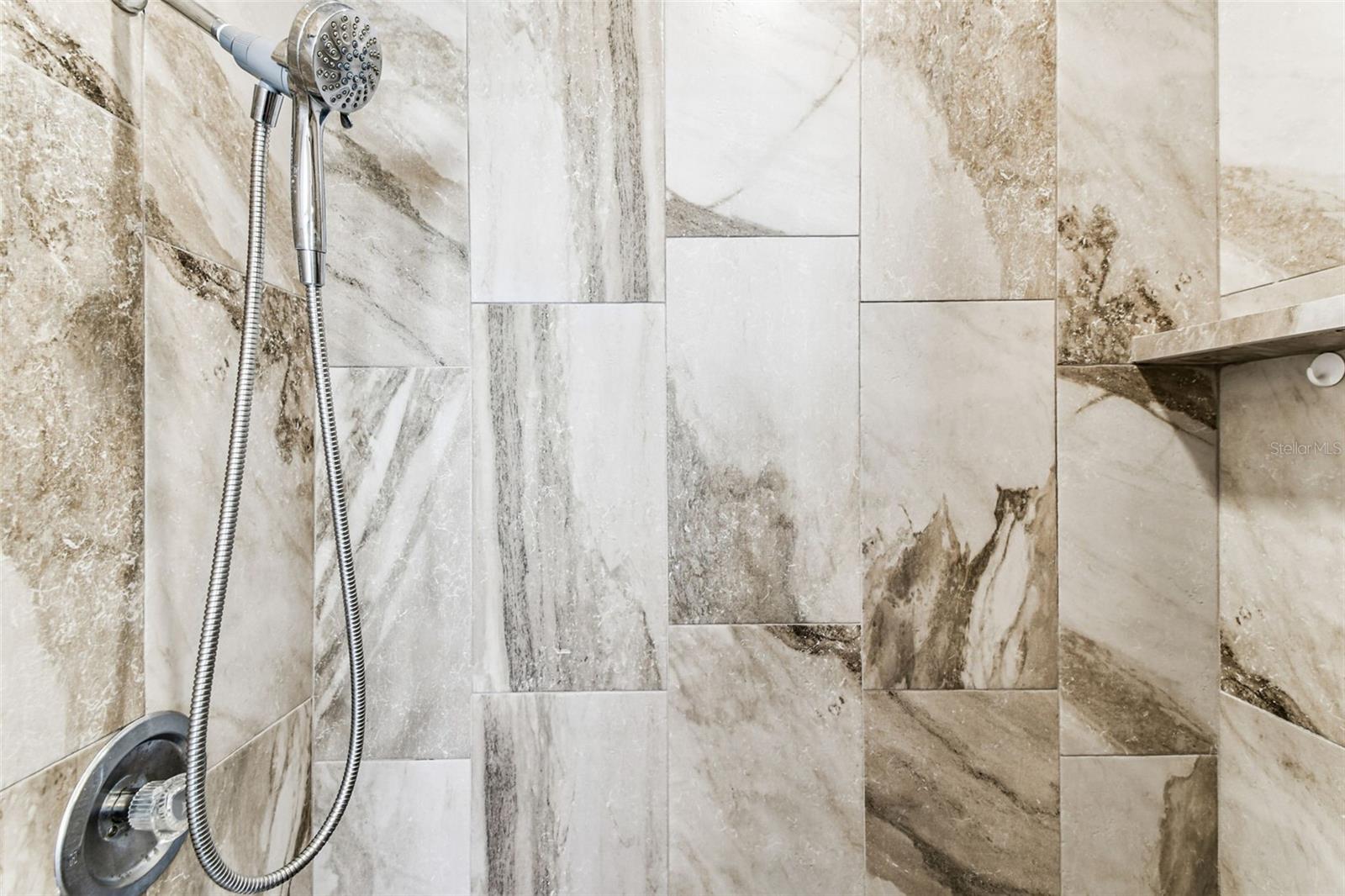 WOODLAND HILLS 1ST ADD - Residential Lease