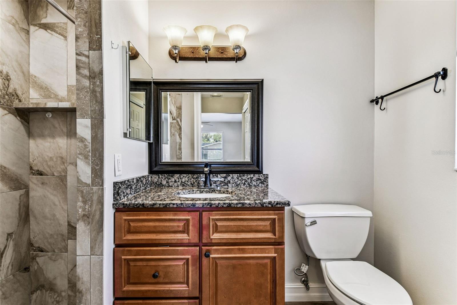 WOODLAND HILLS 1ST ADD - Residential Lease