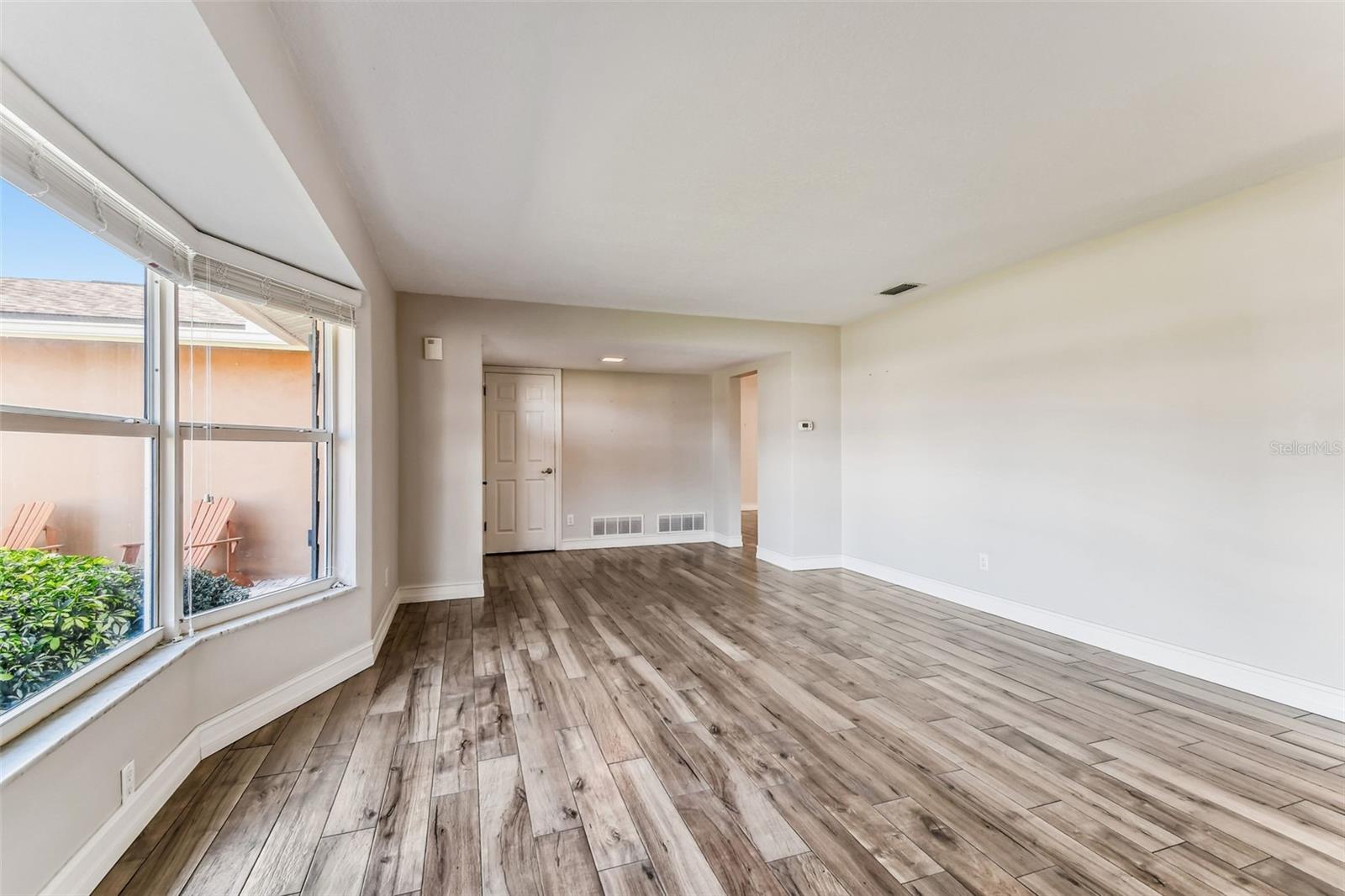 WOODLAND HILLS 1ST ADD - Residential Lease