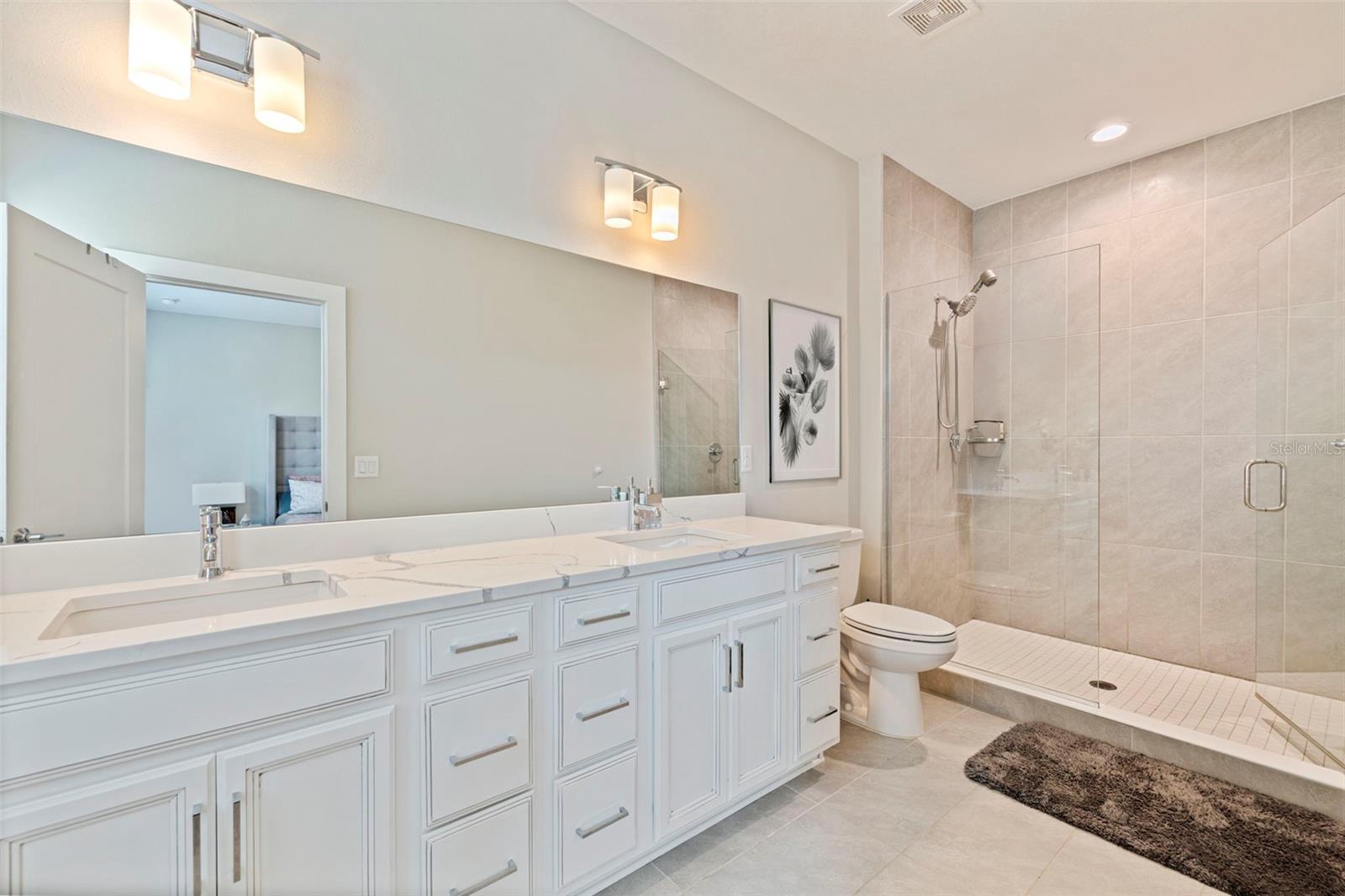 UPTOWN KENWOOD - Residential Lease