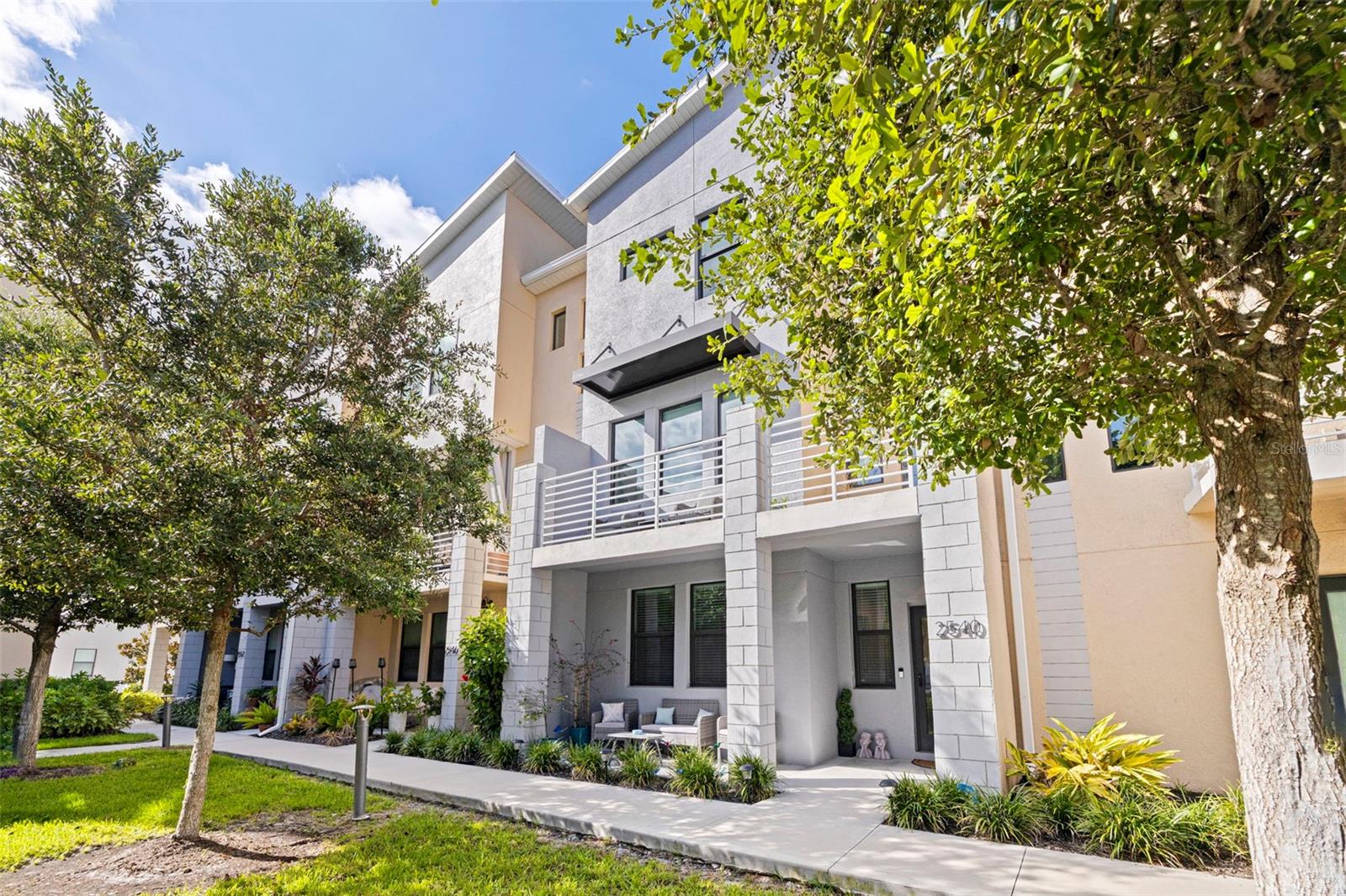 UPTOWN KENWOOD - Residential Lease