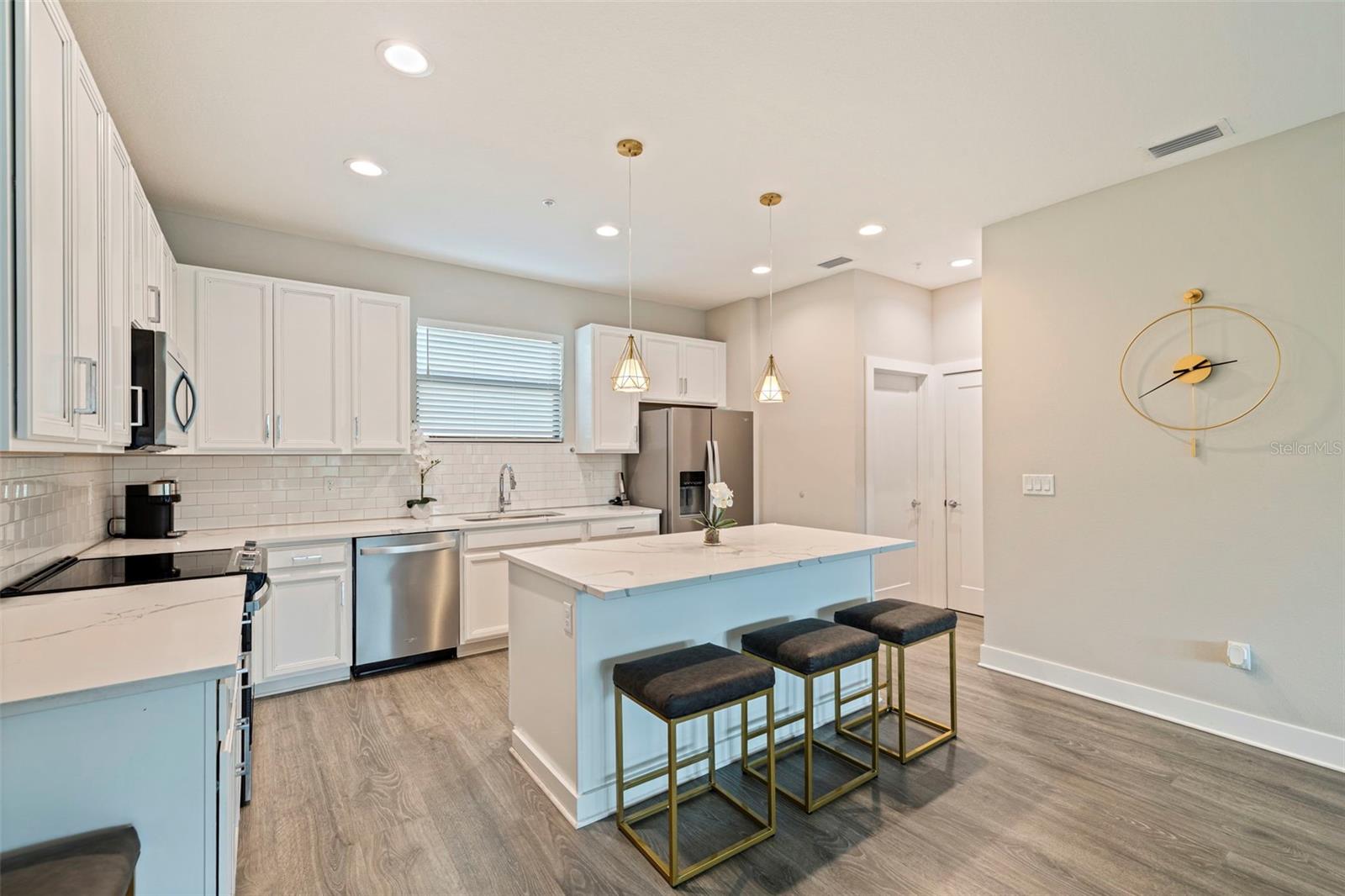 UPTOWN KENWOOD - Residential Lease