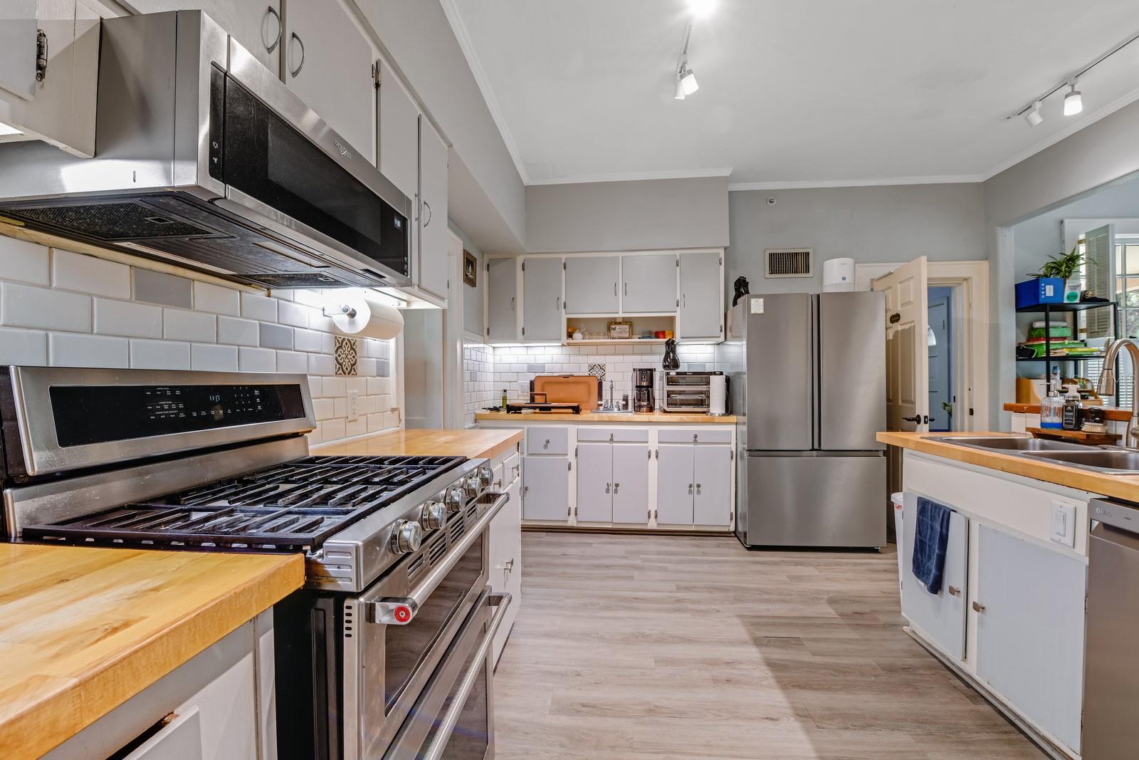 MOUNT DORA TREMAINS - Residential