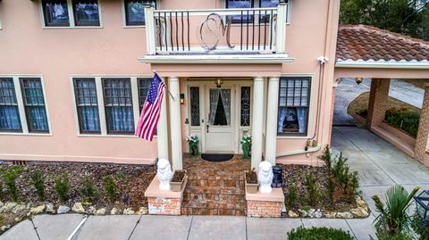 Tiny photo for 347 E 3rd Avenue, Mount Dora, FL 32757 (MLS # V4947879)