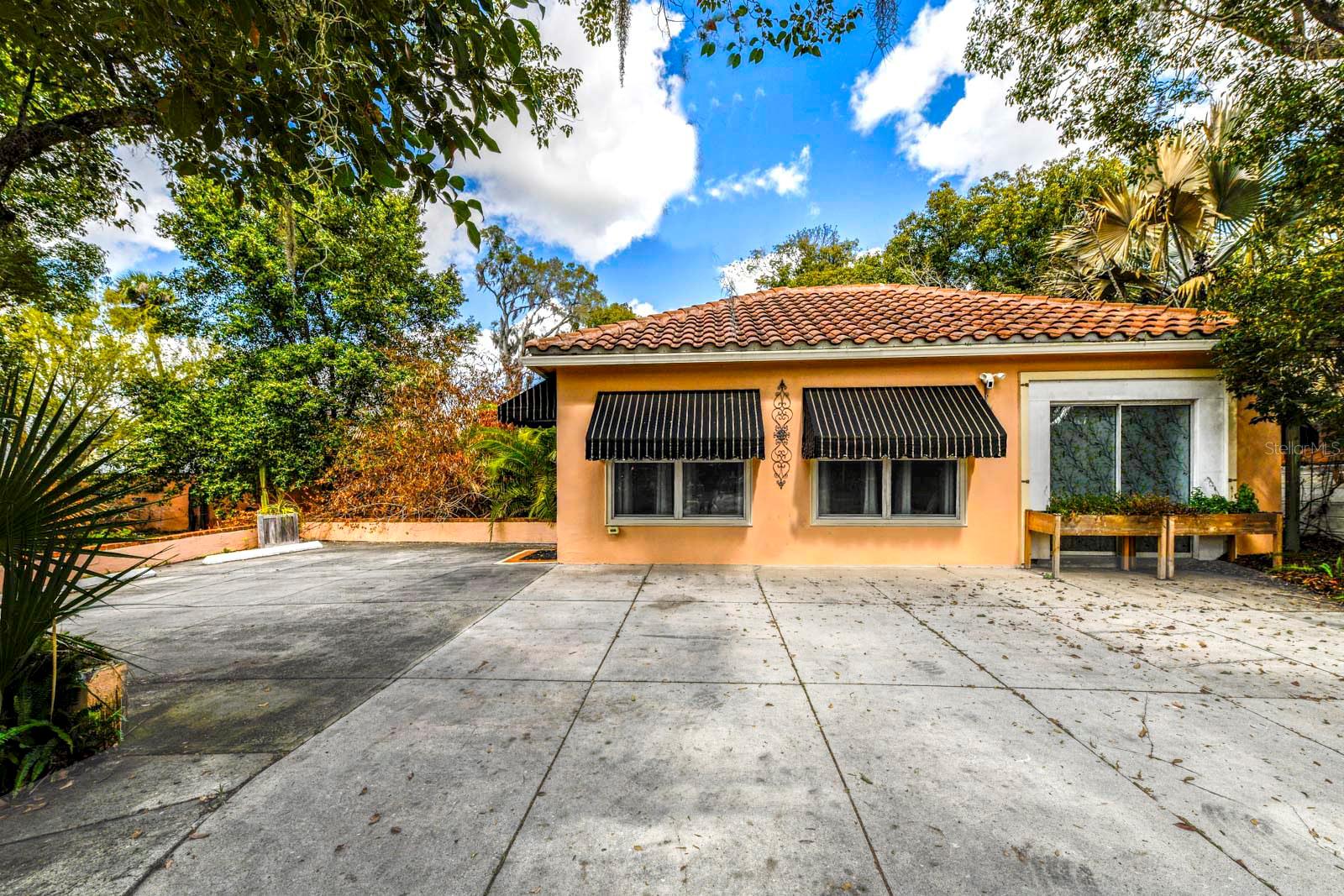 MOUNT DORA TREMAINS - Residential