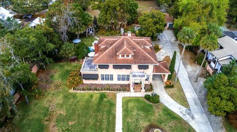 Tiny photo for 347 E 3rd Avenue, Mount Dora, FL 32757 (MLS # V4947879)
