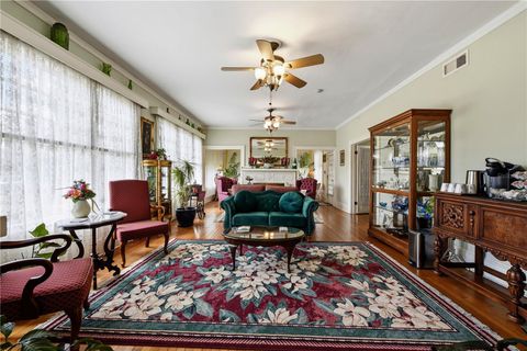 Tiny photo for 347 E 3rd Avenue, Mount Dora, FL 32757 (MLS # V4947879)