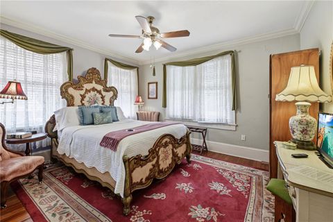 Tiny photo for 347 E 3rd Avenue, Mount Dora, FL 32757 (MLS # V4947879)