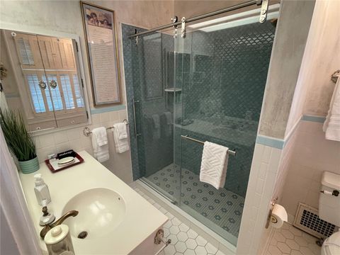 Tiny photo for 347 E 3rd Avenue, Mount Dora, FL 32757 (MLS # V4947879)