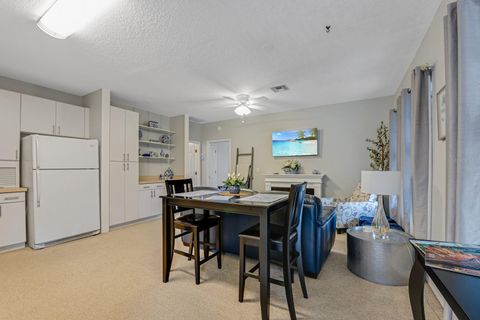 Tiny photo for 347 E 3rd Avenue, Mount Dora, FL 32757 (MLS # V4947879)