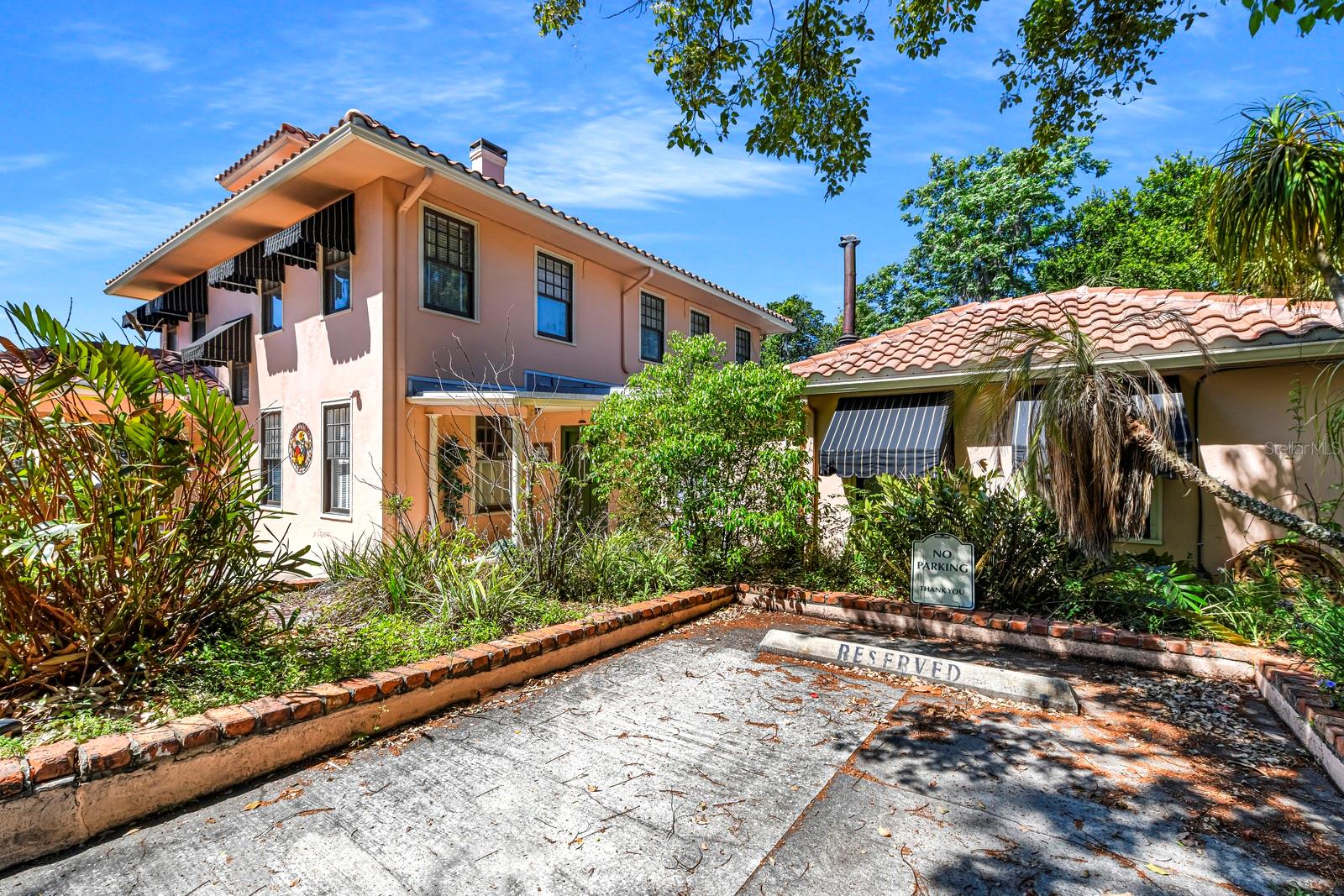 MOUNT DORA TREMAINS - Residential