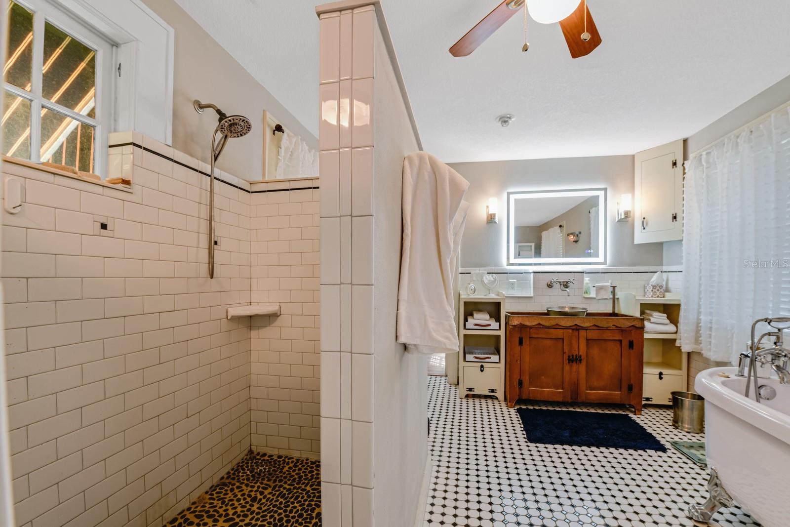 MOUNT DORA TREMAINS - Residential