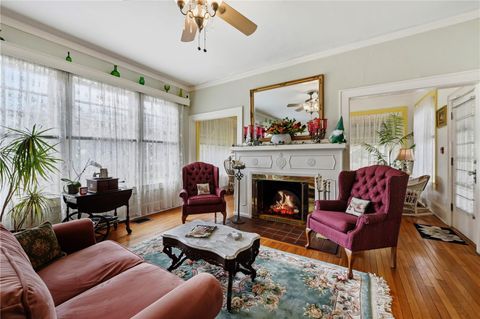 Tiny photo for 347 E 3rd Avenue, Mount Dora, FL 32757 (MLS # V4947879)