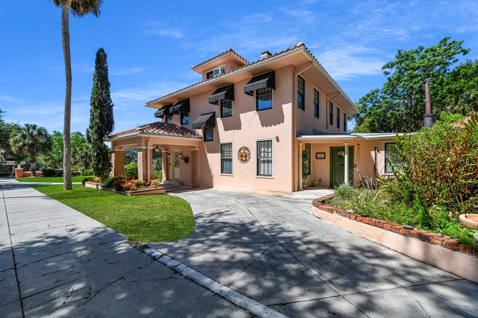 MOUNT DORA TREMAINS - Residential