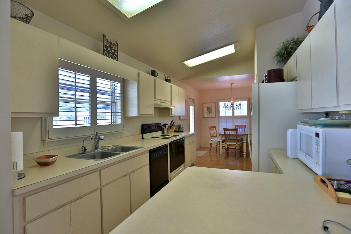 ACREAGE NON SUBDIVISION - Farm