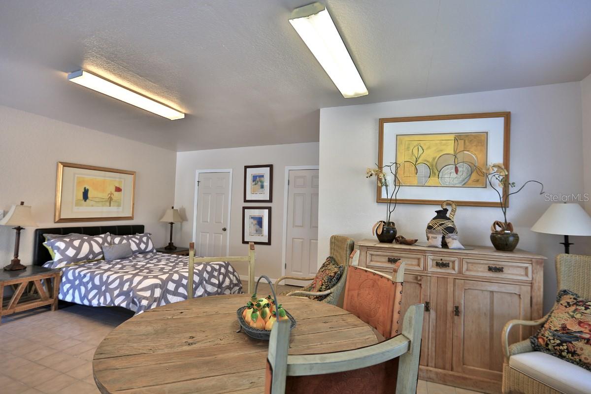 ACREAGE NON SUBDIVISION - Farm