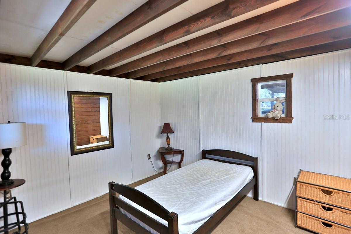 ACREAGE NON SUBDIVISION - Farm