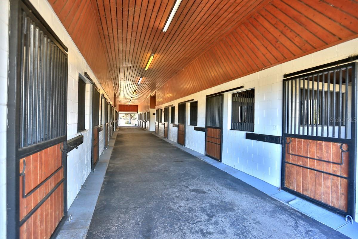 ACREAGE NON SUBDIVISION - Farm