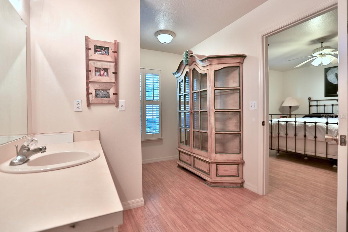 ACREAGE NON SUBDIVISION - Farm