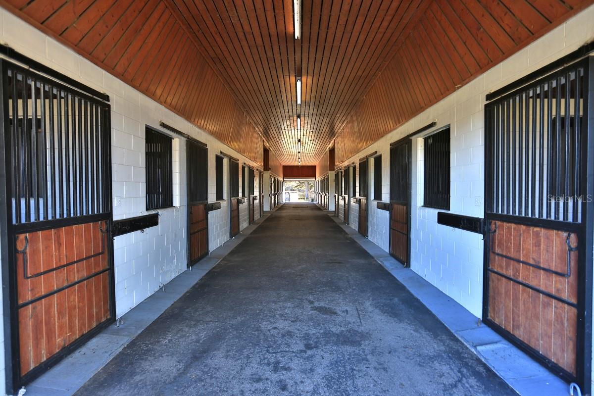 ACREAGE NON SUBDIVISION - Farm