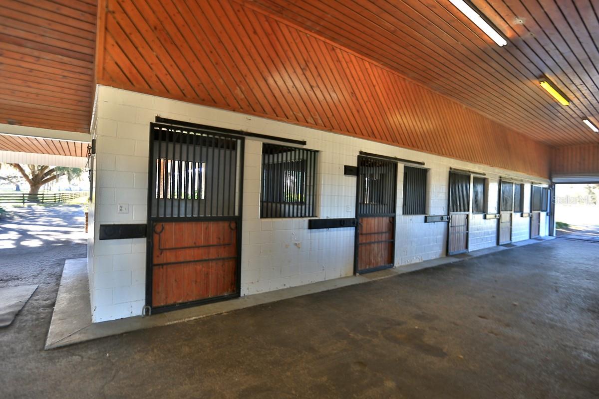 ACREAGE NON SUBDIVISION - Farm