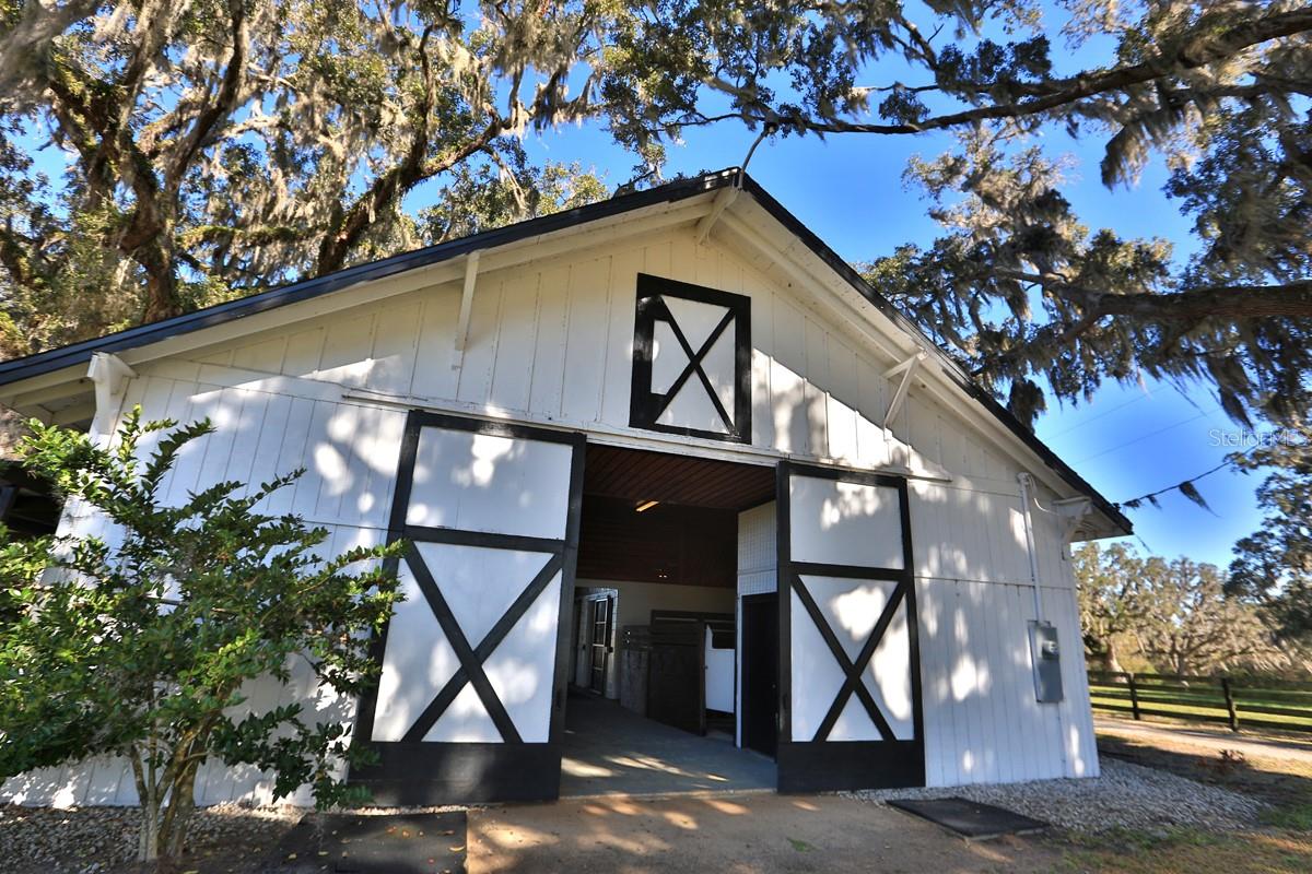 ACREAGE NON SUBDIVISION - Farm