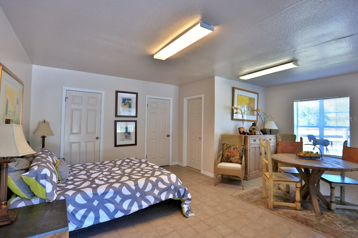 ACREAGE NON SUBDIVISION - Farm