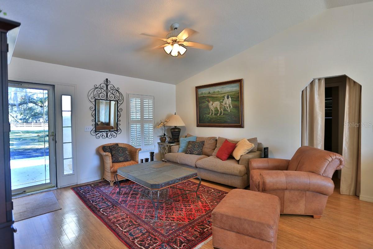 ACREAGE NON SUBDIVISION - Farm