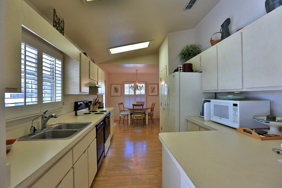 ACREAGE NON SUBDIVISION - Farm