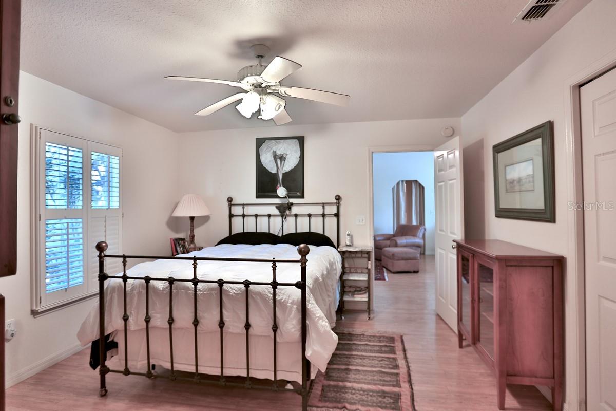 ACREAGE NON SUBDIVISION - Farm