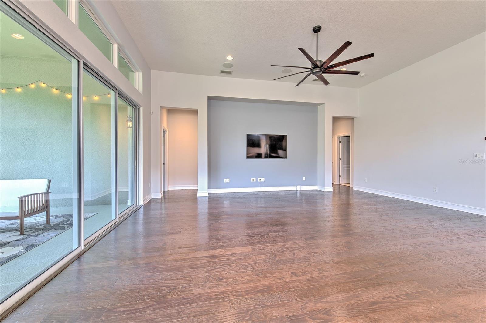 FISHHAWK RANCH WEST PH 1B/1C - Residential Lease