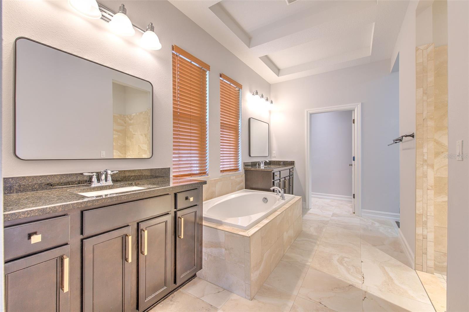 FISHHAWK RANCH WEST PH 1B/1C - Residential Lease