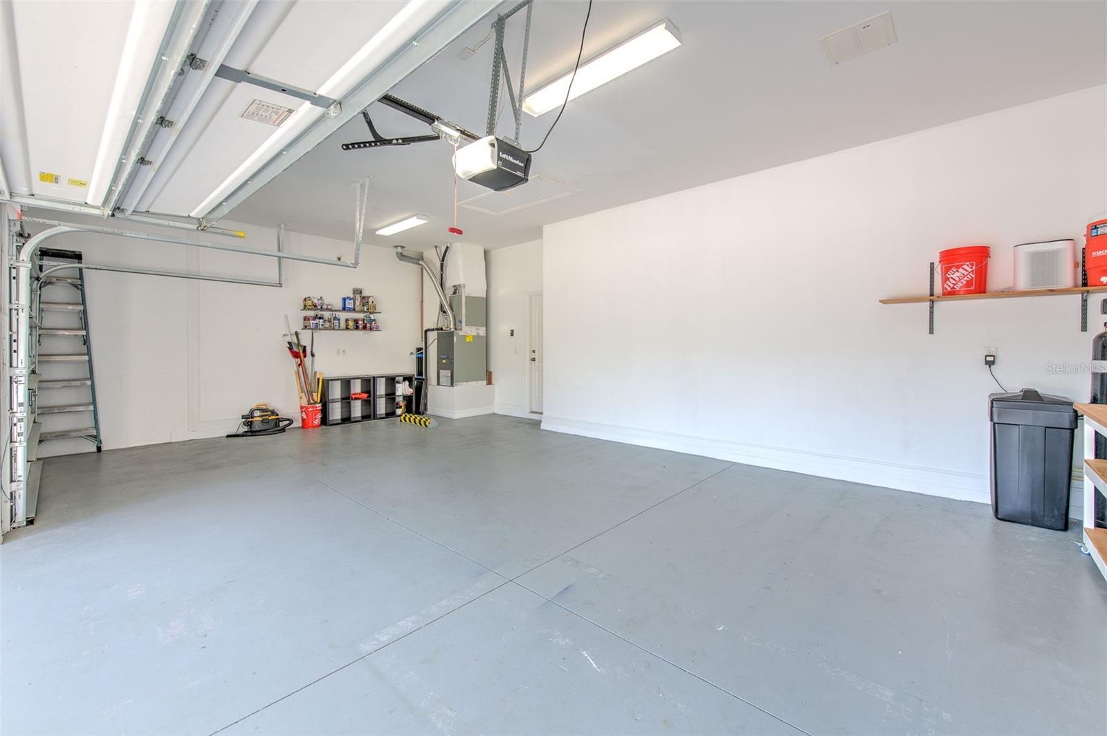 FISHHAWK RANCH WEST PH 1B/1C - Residential Lease